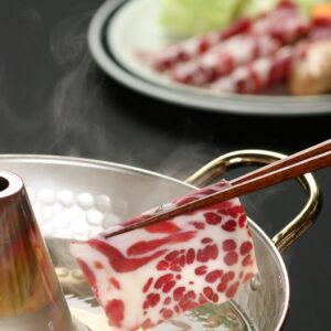 ヒゲ鯨　鹿の子 刺身 冷凍（1kg）｜鯨専門店リアライズ